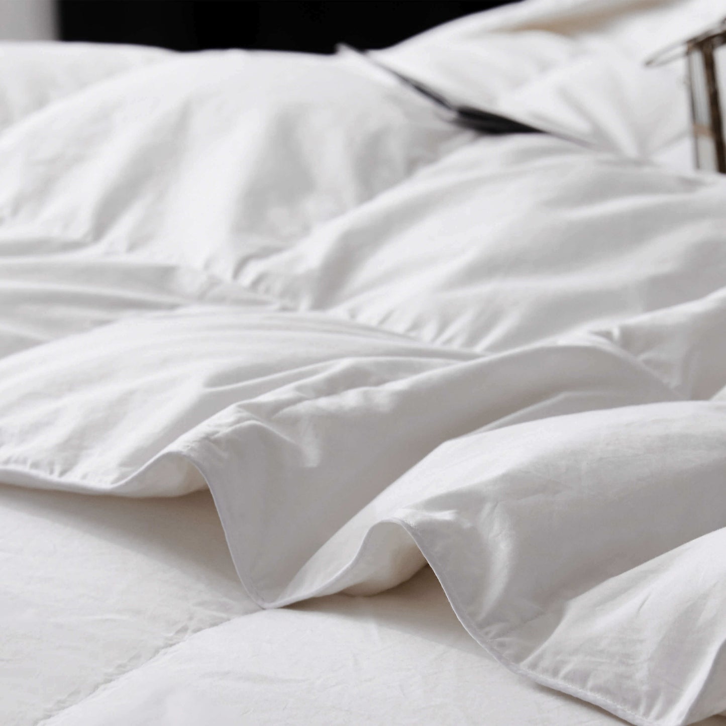 Globon Texcote All Season Down Comforter White Color